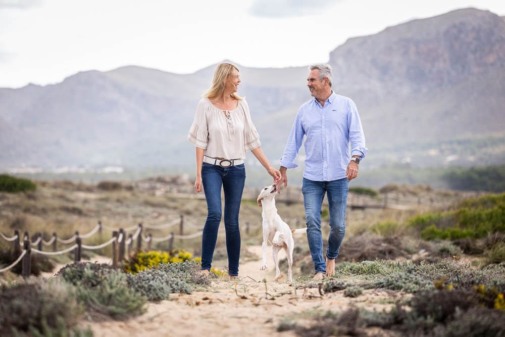 Hundephysiotherapie,Hundefitness,Hundemassage,Phytotherapie,Mykotherapie,Bewegungsapparat,Seniorhunde,Naturheilkunde für Hunde,Hundegesundheit,Online-Kurse,Buchautorin,Vitalpilze für Hunde,Kräuter für Hunde,Hundephysiotherapie-Ausbildung,hundephysiotherapeutin,über mich